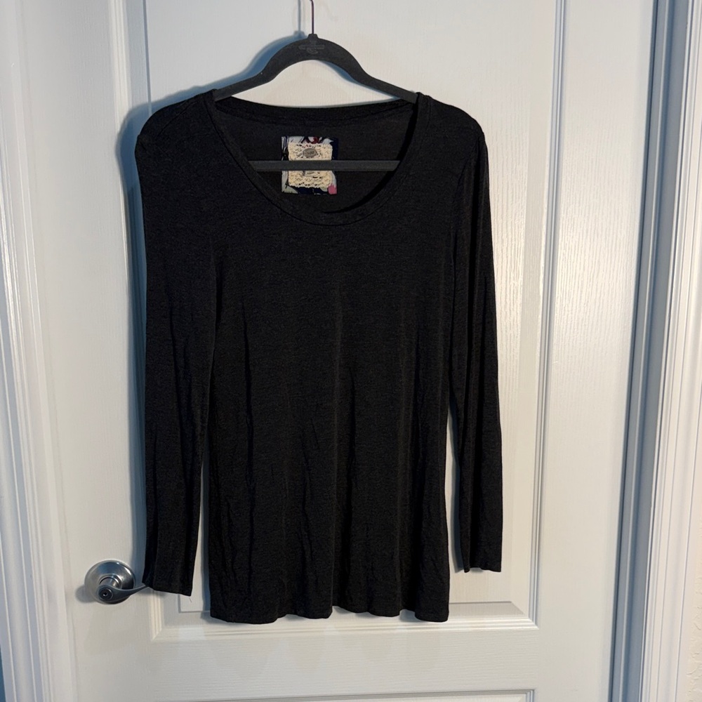 Cupio Black Long-Sleeve Crewneck Top Very Soft Staple size M
